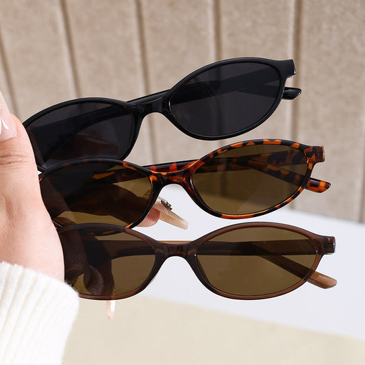 Lunettes de soleil ovales à petite monture